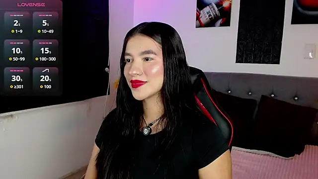 Snapshot of Victoria_Rous chatting on 03/08/26, 04:44 Victoria Rous online show from 03/08/26, 04:44