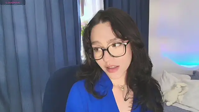 Katiieee online show from 08/06/26, 08:33
