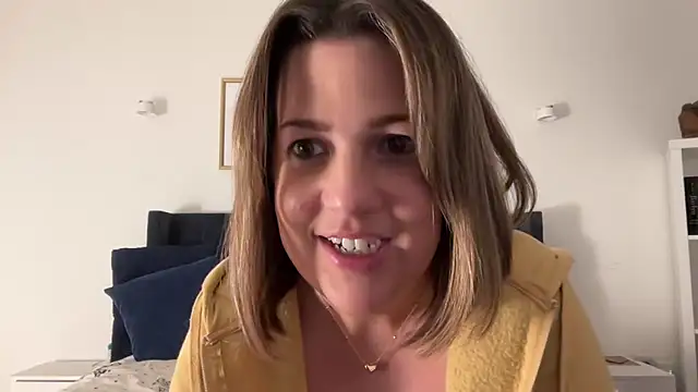 Snapshot of annabellewarick chatting on 03/07/26, 07:11 annabellewarick online show from 03/07/26, 07:11