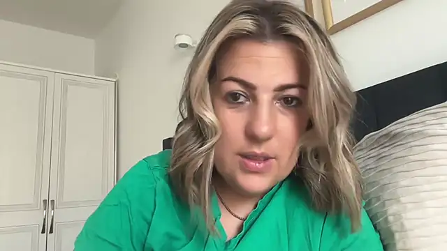 annabellewarick online show from 07/04/26, 07:14