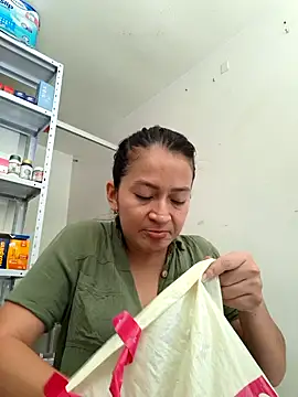 Snapshot of Dr_Edna_naughty chatting on 06/07/26, 03:16 Dr Edna naughty online show from 06/07/26, 03:16