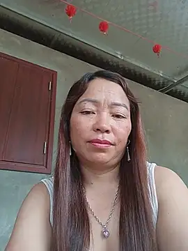 Yellow-pink online show from 07/13/26, 01:30