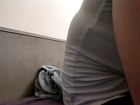 biszexboy97 online show from 05/10/26, 08:14