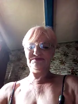 Snapshot of NikaGold455 chatting on 06/04/26, 05:35 NikaGold455 online show from 06/04/26, 05:35
