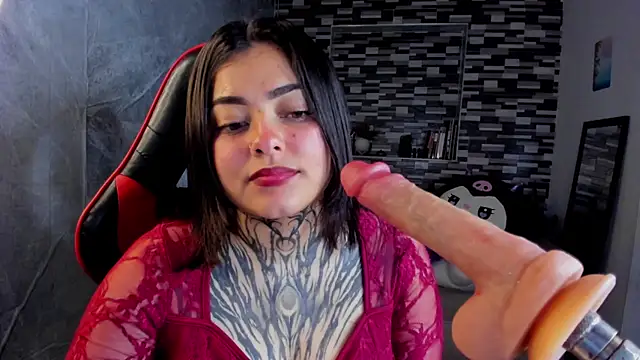 Sophiia cherry online show from 05/16/26, 07:45