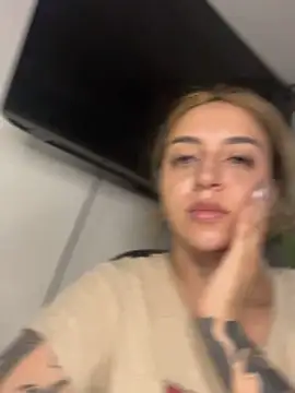 CarolQueen1  online show from 06/06/26, 12:54