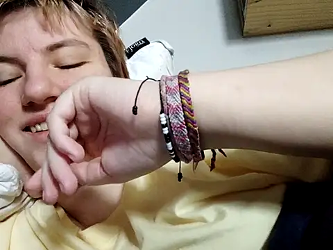 Snapshot of thatcutesubgirlwlw chatting on 03/27/26, 08:20 thatcutesubgirlwlw online show from 03/27/26, 08:20