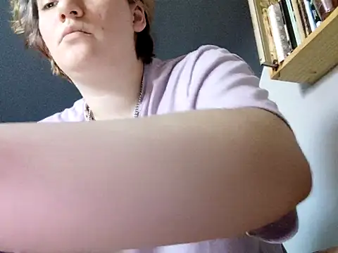 Snapshot of thatcutesubgirlwlw chatting on 04/06/26, 04:30 thatcutesubgirlwlw online show from 04/06/26, 04:30