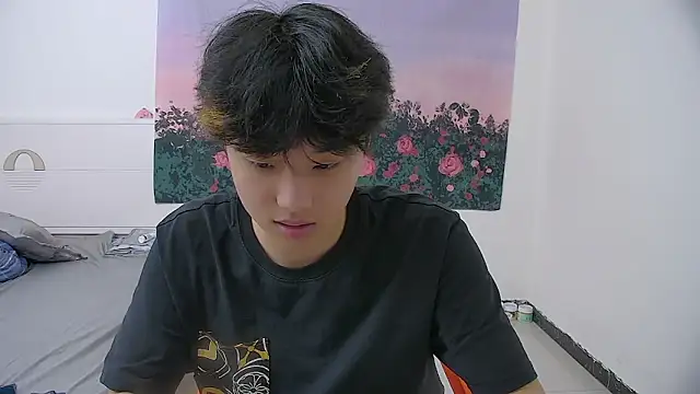 Snapshot of icecream-002 chatting on 04/27/26, 11:41 icecream-002 online show from 04/27/26, 11:41