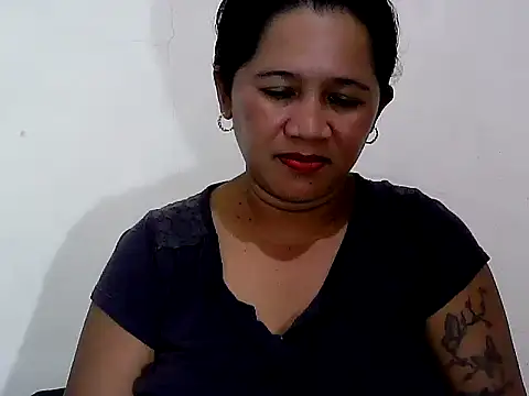 Snapshot of lovelycutiepie2026 chatting on 06/27/26, 10:53 lovelycutiepie2026 online show from 06/27/26, 10:53