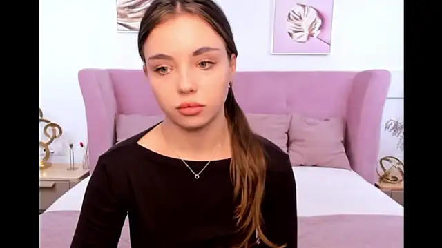 MyEvelin online show from 06/02/26, 04:14
