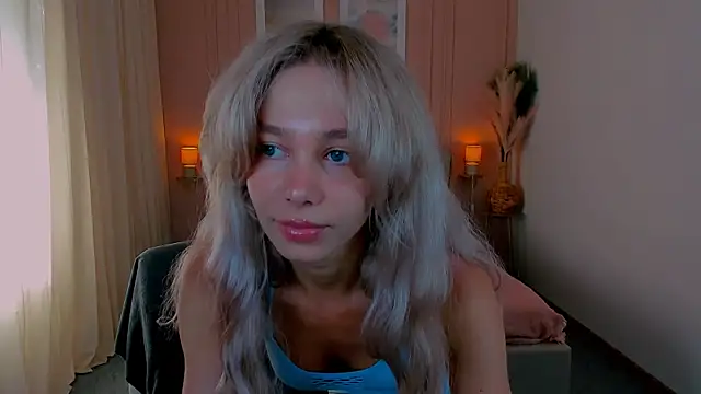 Snapshot of LuluAlis chatting on 05/21/26, 01:51 LuluAlis online show from 05/21/26, 01:51