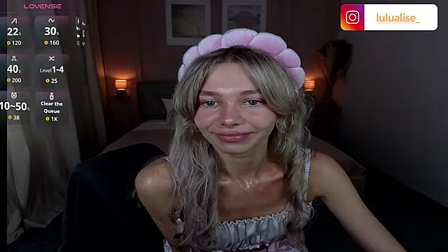 Snapshot of LuluAlis chatting on 06/11/26, 02:48 LuluAlis online show from 06/11/26, 02:48
