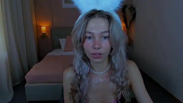 LuluAlis online show from 07/29/26, 10:24