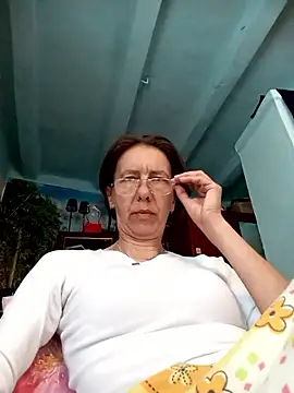 Snapshot of Tania9876 chatting on 05/19/26, 06:53 Tania9876 online show from 05/19/26, 06:53
