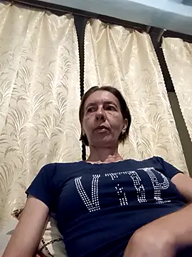 Snapshot of Tania9876 chatting on 06/11/26, 07:01 Tania9876 online show from 06/11/26, 07:01
