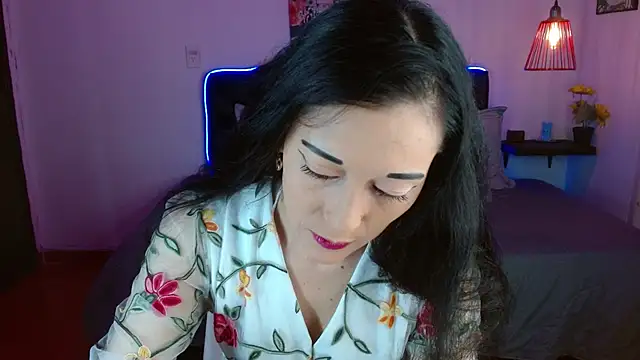 Mylu xx online show from 05/25/26, 01:39
