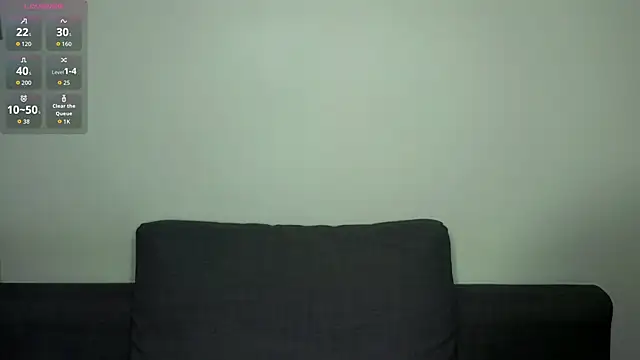 Snapshot of DevinAdinolfi chatting on 06/11/26, 08:40 DevinAdinolfi online show from 06/11/26, 08:40