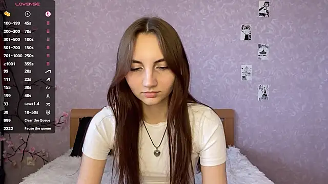 Snapshot of AlisaBloom chatting on 05/12/26, 02:03 AlisaBloom online show from 05/12/26, 02:03