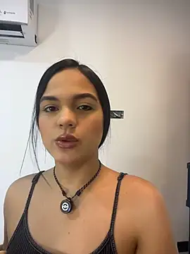 Bella-Ferrer online show from 07/30/26, 06:18