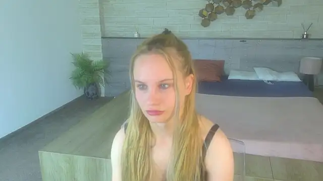 IceBlueBabe online show from 06/11/26, 07:45