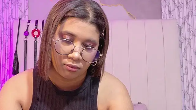 LorenaDuval online show from 06/08/26, 07:14
