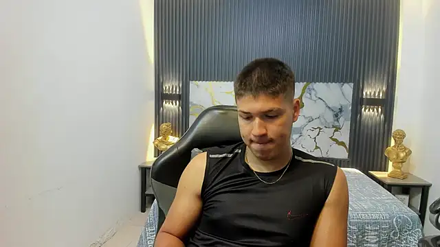 Snapshot of AlessandroFranco chatting on 05/21/26, 12:56 AlessandroFranco online show from 05/21/26, 12:56