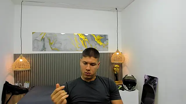 Snapshot of AlessandroFranco chatting on 06/13/26, 01:31 AlessandroFranco online show from 06/13/26, 01:31