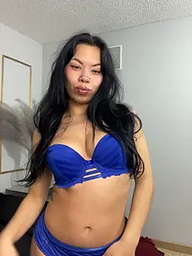 Snapshot of Queen_Chanel_XXX chatting on 04/15/26, 08:53 Queen Chanel XXX online show from 04/15/26, 08:53