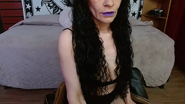  Alexandra Jones online show from 07/04/26, 02:18