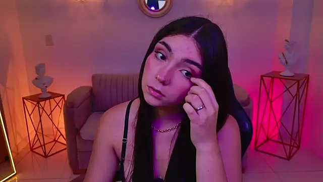 Gia Capri online show from 05/30/26, 11:02