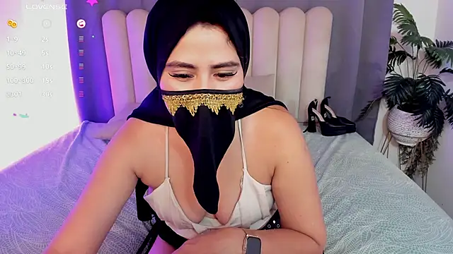 Snapshot of bahiya_aziz chatting on 05/15/26, 12:56 bahiya aziz online show from 05/15/26, 12:56
