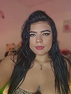 Snapshot of salomee15 chatting on 06/15/26, 01:08 salomee15 online show from 06/15/26, 01:08