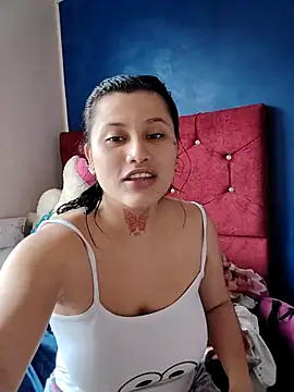 Snapshot of brunne_eva chatting on 04/19/26, 05:34 brunne eva online show from 04/19/26, 05:34