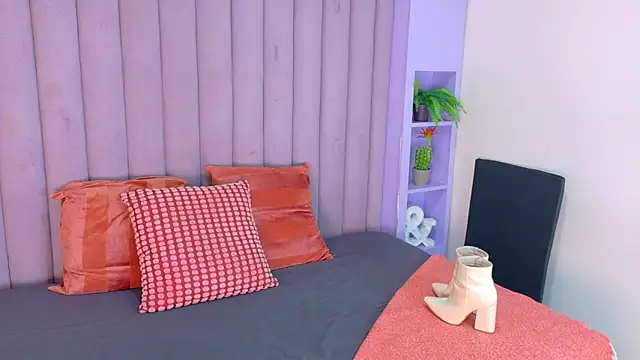 Snapshot of Meganlove__ chatting on 06/15/26, 01:30 Meganlove online show from 06/15/26, 01:30