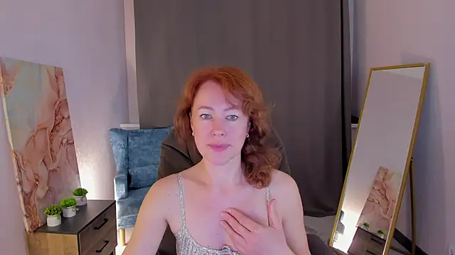 Snapshot of LeticiaRomano chatting on 06/13/26, 03:59 LeticiaRomano online show from 06/13/26, 03:59