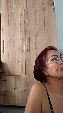 Snapshot of HOT_LATINA20 chatting on 05/22/26, 10:15 HOT LATINA20 online show from 05/22/26, 10:15