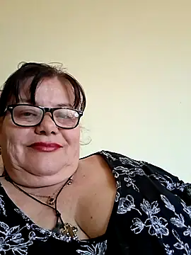 Snapshot of HotMilf80 chatting on 03/13/26, 11:28 HotMilf80 online show from 03/13/26, 11:28