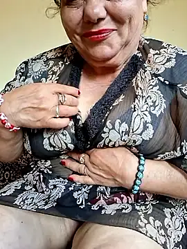 Snapshot of HotMilf80 chatting on 03/26/26, 12:11 HotMilf80 online show from 03/26/26, 12:11