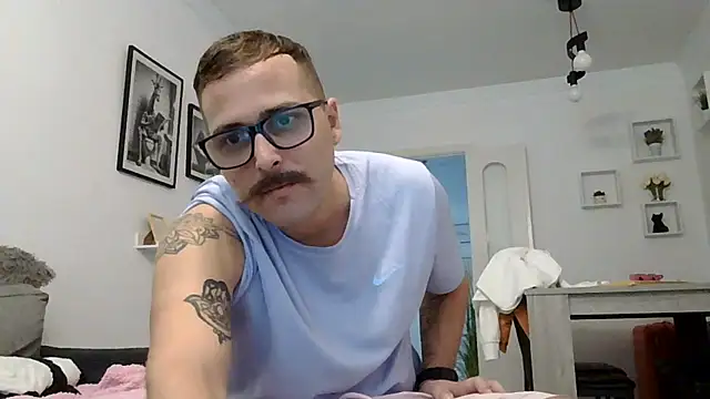 Snapshot of yanick931 chatting on 05/23/26, 11:03 yanick931 online show from 05/23/26, 11:03
