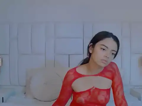 Snapshot of AnnieDesire chatting on 06/11/26, 03:15 AnnieDesire online show from 06/11/26, 03:15
