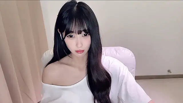 Snapshot of xiaooyee chatting on 05/30/26, 01:41 xiaooyee online show from 05/30/26, 01:41