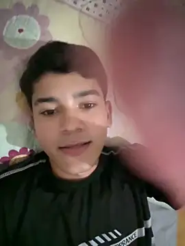 Snapshot of pabloflaquito23 chatting on 06/02/26, 02:35 pabloflaquito23 online show from 06/02/26, 02:35
