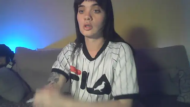Snapshot of anastasia-evans chatting on 05/10/26, 11:32 anastasia-evans online show from 05/10/26, 11:32
