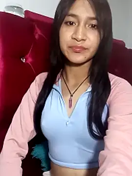 Snapshot of KarolaMendez chatting on 04/01/26, 12:11 KarolaMendez online show from 04/01/26, 12:11