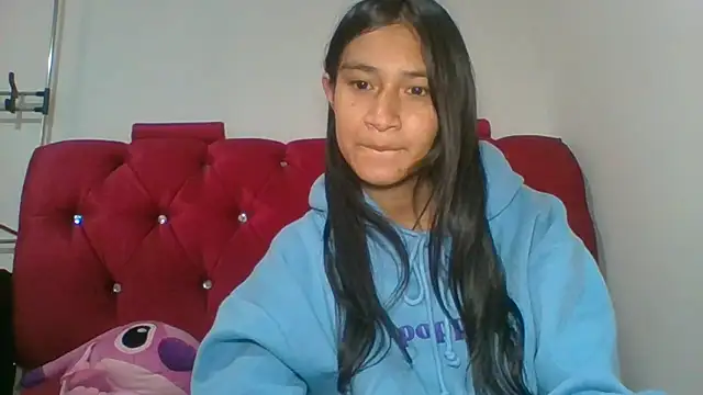 Snapshot of KarolaMendez chatting on 04/30/26, 08:48 KarolaMendez online show from 04/30/26, 08:48