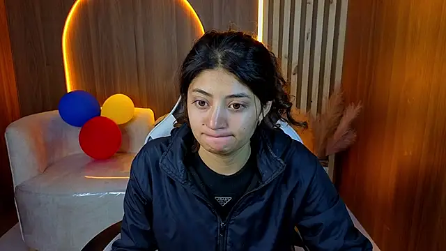 Lia queen tx online show from 07/02/26, 03:06