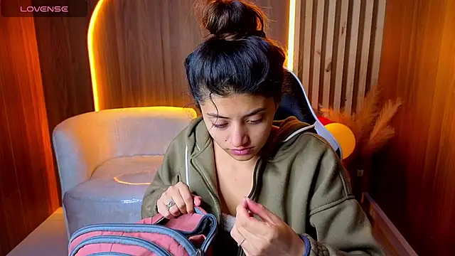 Lia queen tx online show from 07/16/26, 03:12