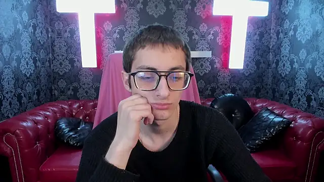 Snapshot of RonBevs chatting on 04/30/26, 08:37 RonBevs online show from 04/30/26, 08:37