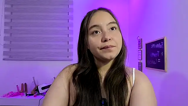 Snapshot of cherry_valeria chatting on 05/27/26, 01:57 cherry valeria online show from 05/27/26, 01:57